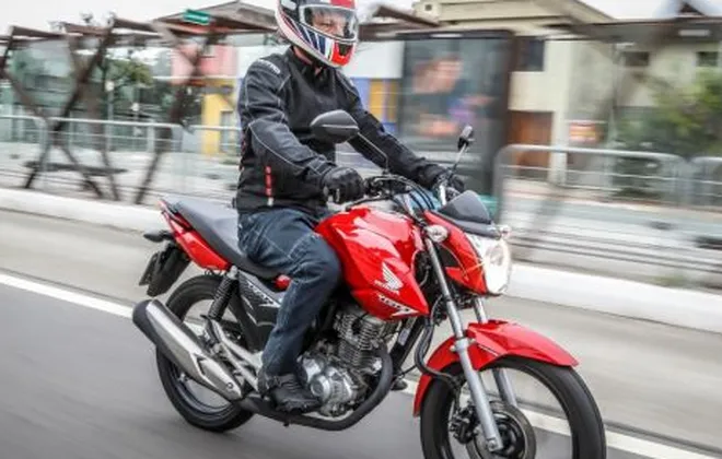 Aprenda a pilotar motos com essas dicas importantes para iniciantes