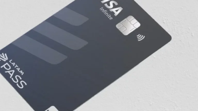 Cartão LATAM Pass Visa Infinite: Descubra como transformar seus gastos em experiências de viagem