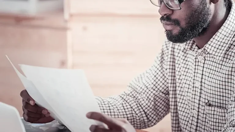 Como começar a trabalhar no exterior legalmente?