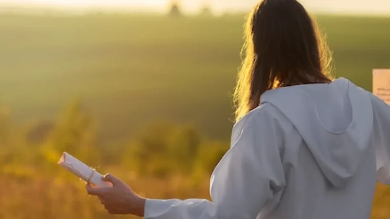 Como pedir proteção a Deus: Orações e versículos poderosos para proteção divina