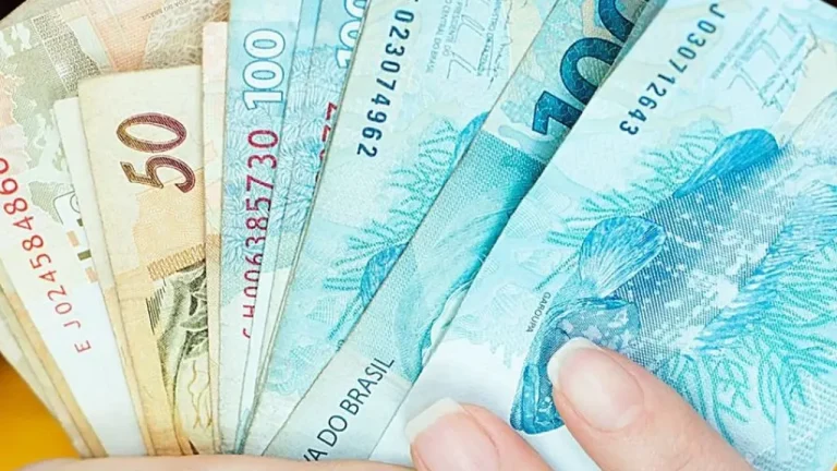 Dinheiro esquecido: Saiba como receber valores deixados em contas