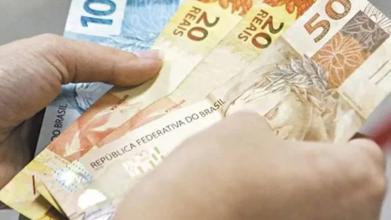 Governo antecipa pagamento do 13º salário: Confira quem recebe.