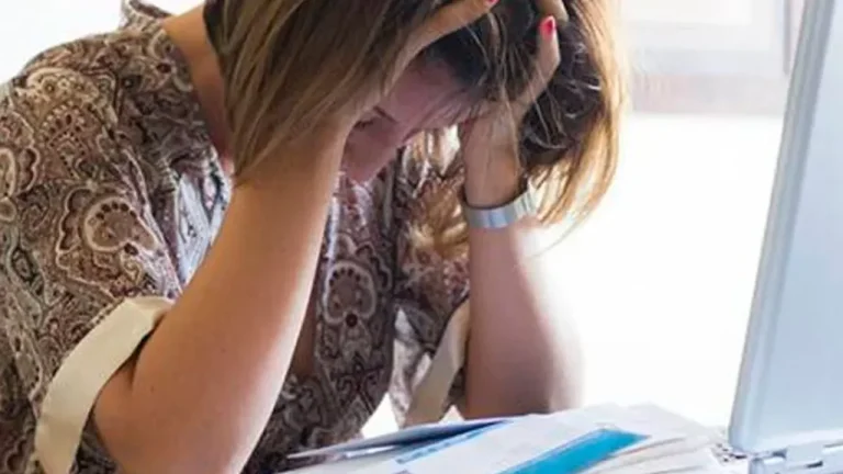 Inadimplência cresce e atinge 70,5 milhões de pessoas. Confira dicas para sair do vermelho.