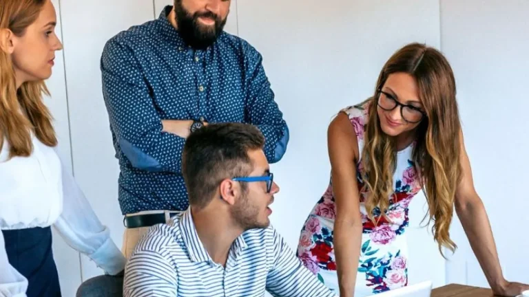 Itaú abre inscrições para Programa Trainee. Salários podem chegar a R$ 8,5 mil.