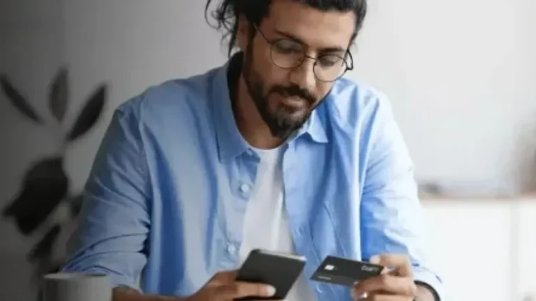 Negativado? Entenda os 6 motivos que impedem você de ter um cartão de crédito