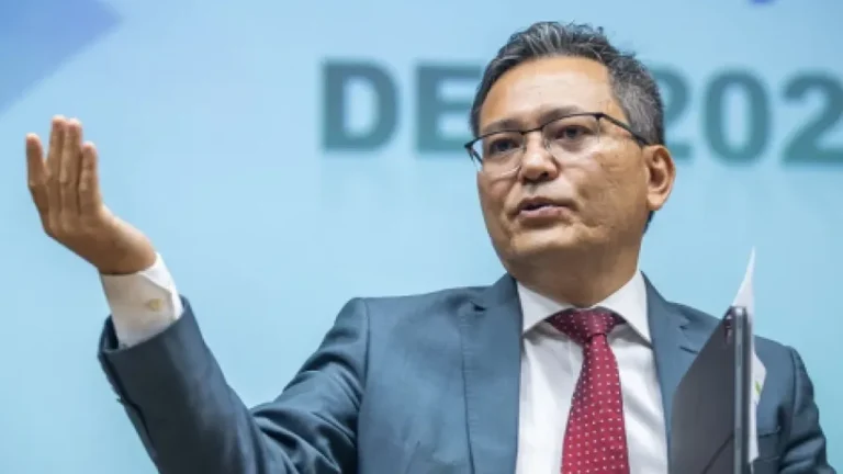 Novo Prazo DCTFWeb: Receita Federal estende data limite para declaração de débitos e créditos