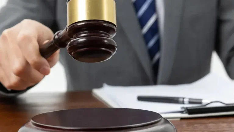 O que é recuperação judicial? Entenda as diferenças da falência
