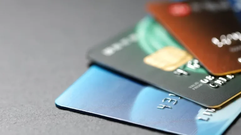 Onde fazer cartão de crédito online liberado na hora? Confira 10 opções