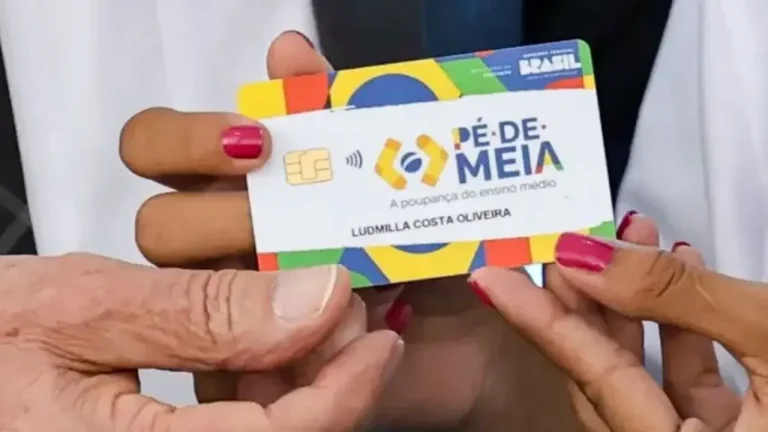 Programa Pé-de-meia em risco: entenda a situação atual e o futuro do benefício estudantil