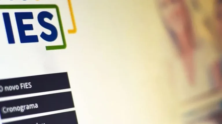 Quanto custa o Fies depois de formado? Saiba se o financiamento ainda vale a pena