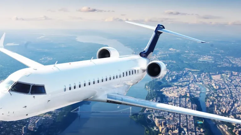 Quer viajar mais barato? Confira 6 dicas para não deixar a passagem de avião mais cara