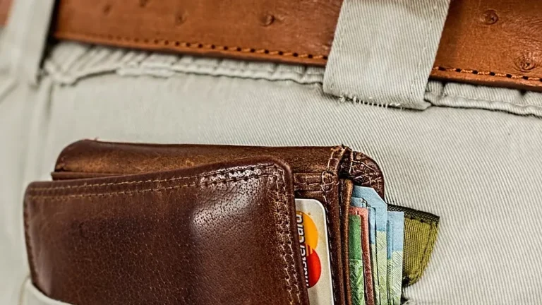 Revelado: Como ganhar mais de R$500 mês com cartões sem anuidade em 2025