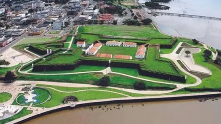 Saiba como comprar passagens baratas para Macapá. Garanta sua viagem econômica!