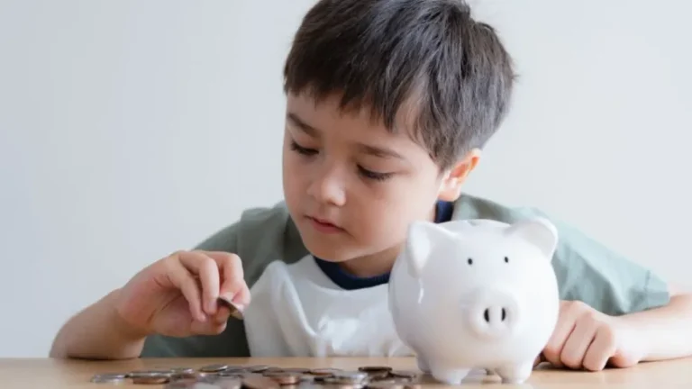 Pix para crianças e adolescentes: confira bancos que oferecem
